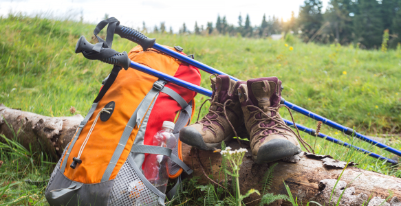 How to Choose Clothes & Other Items for trekking ?