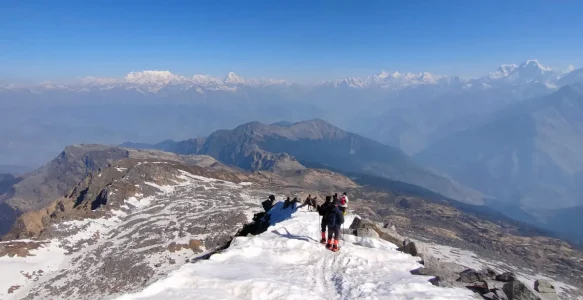 Pangarchulla Peak Trek – A Complete Guide to the Himalayan Adventure